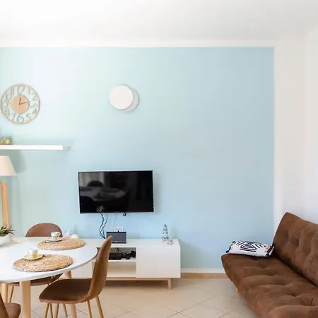 Joivy For 6, Near Centre, And Train Station *