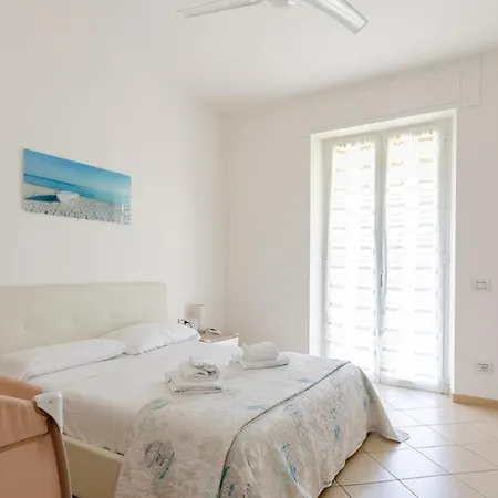 Joivy For 6, Near Centre, And Train Station Appartement