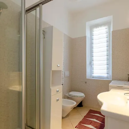 Joivy For 6, Near Centre, And Train Station Appartement