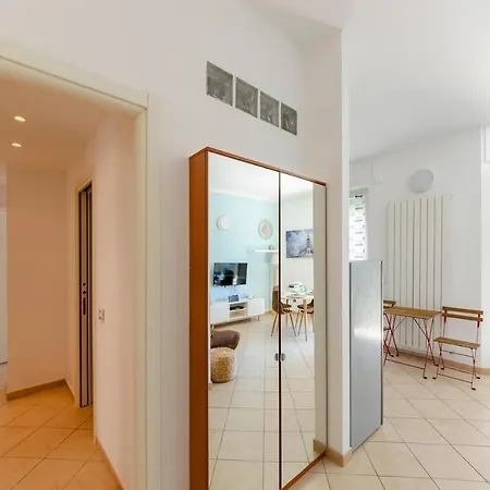 Joivy For 6, Near Centre, And Train Station Appartement *