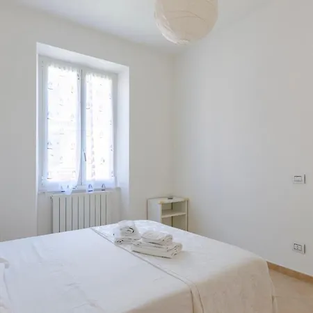 Joivy For 6, Near Centre, And Train Station Appartement *